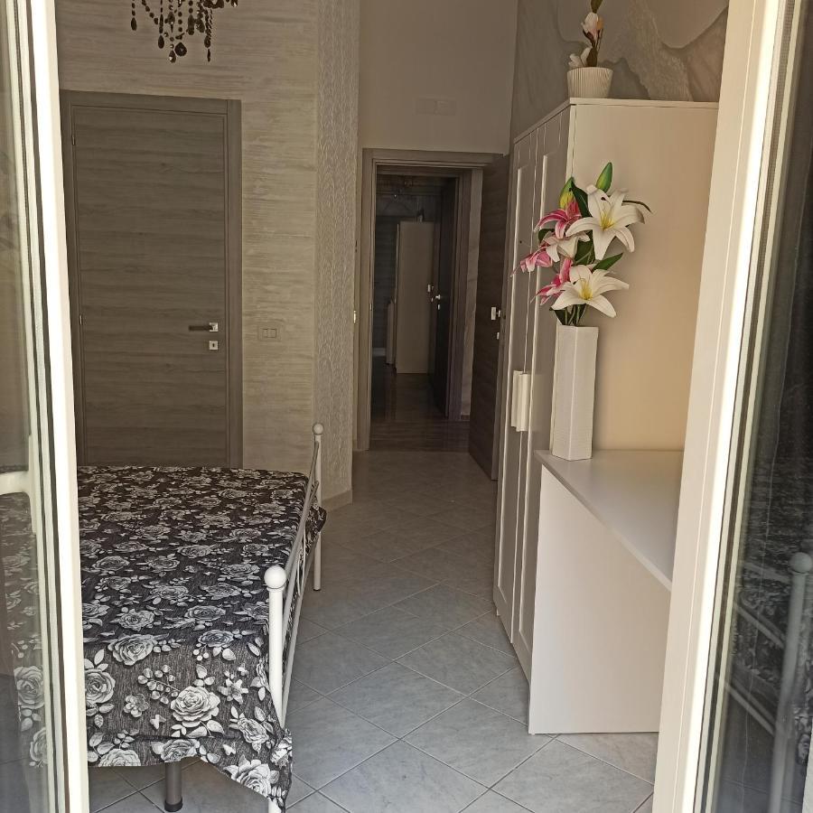 In The Center Rooms Naples Exterior photo